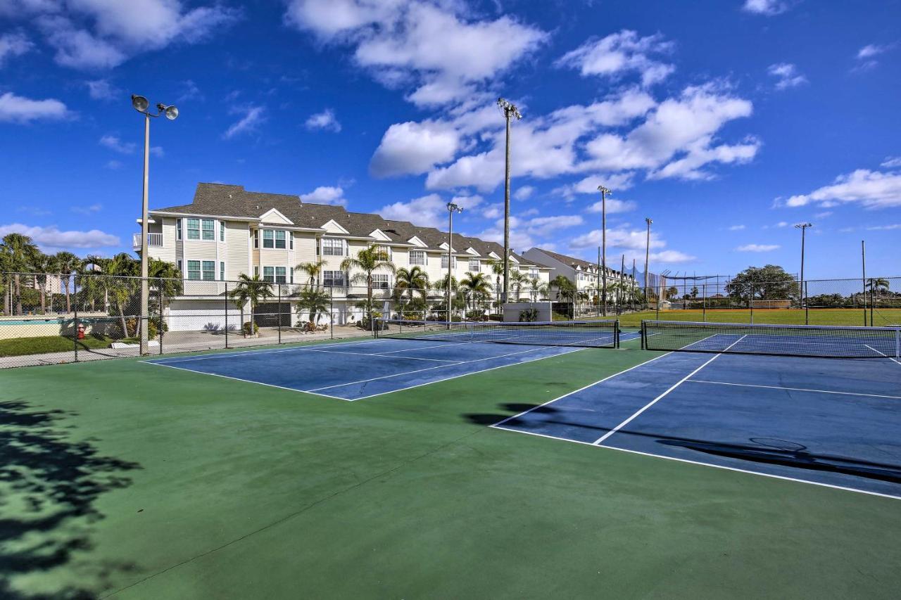 St Pete Condo With Heated Pool - Less Than 1 Mi To Beach! 圣徒皮特海滩 外观 照片